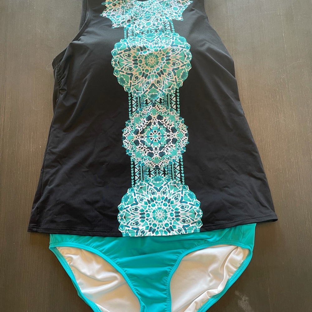 Lands End tankini swimsuit 14/16